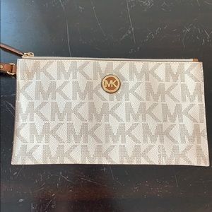 Michael Kors Wristlet